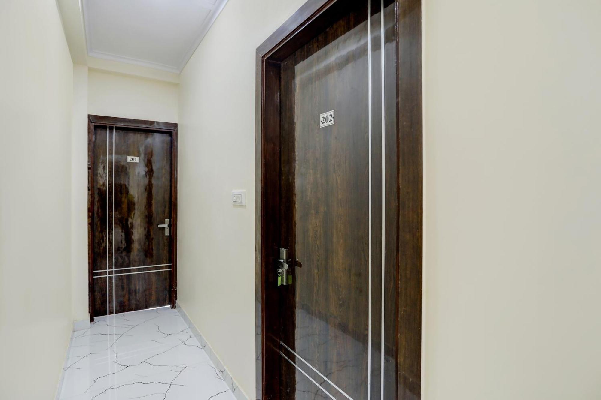 ניו דלהי Hotel O Diamond Inn מראה חיצוני תמונה