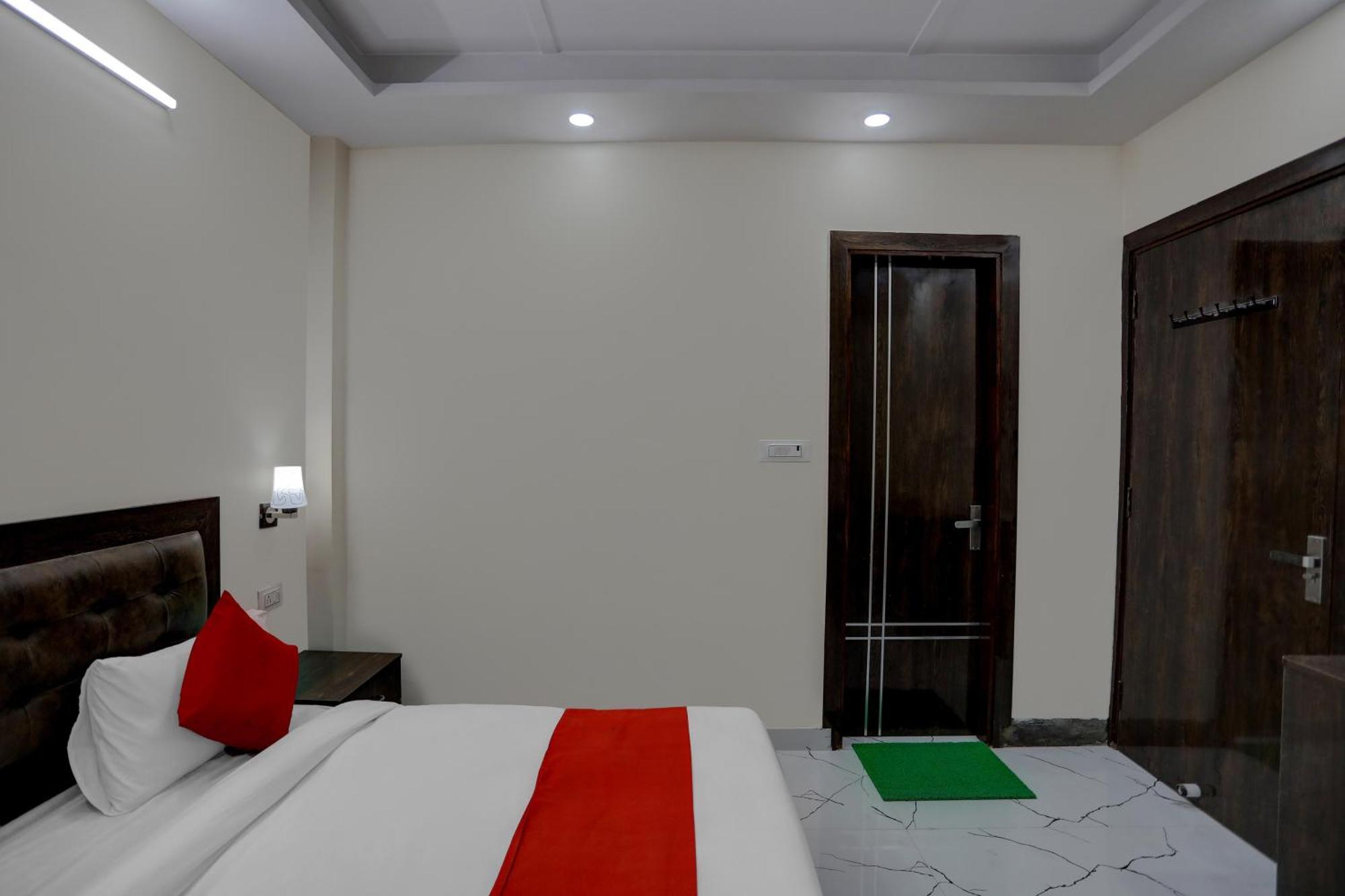 ניו דלהי Hotel O Diamond Inn מראה חיצוני תמונה